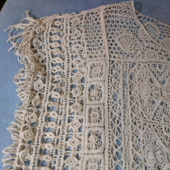 Cato Crochet Cover-up w/Sleeves - Picture 6 of 6